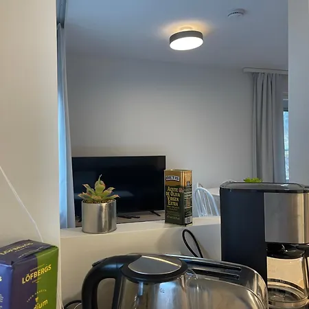 Uusi Kaksio Autopaikalla *